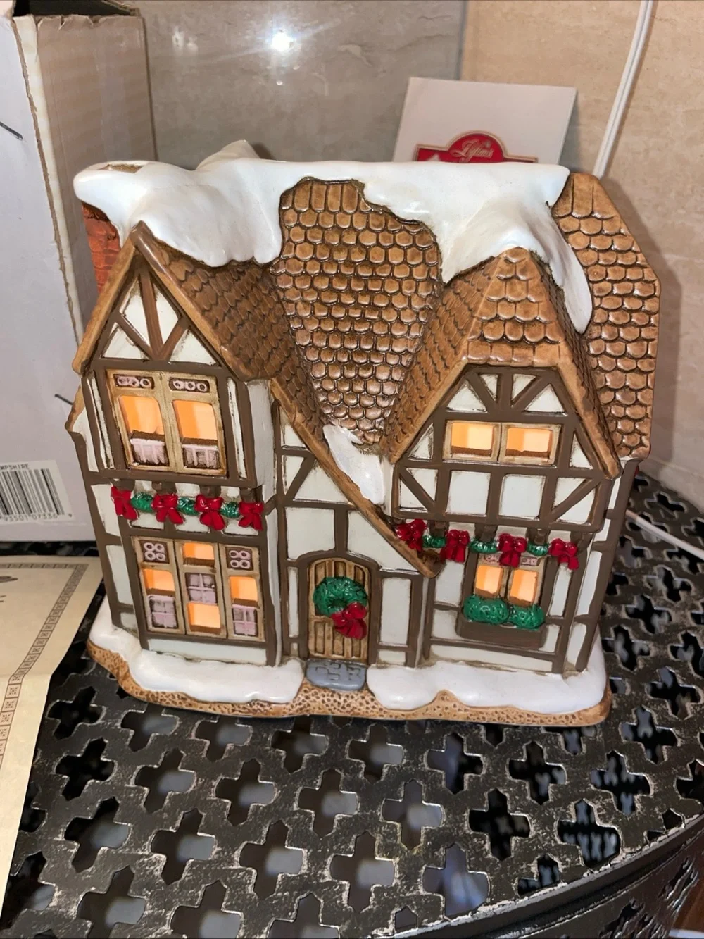 Lefton Hampshire Christmas House Ceramic 07336 Hand Painted 1989